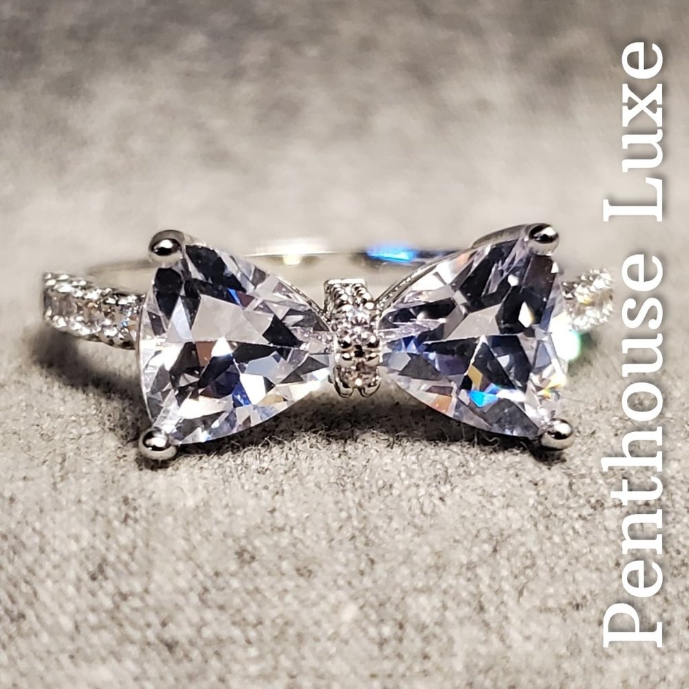 FINAL RESTOCK!! Trillion Cut Silver Bow Ring - Picture 6 of 7